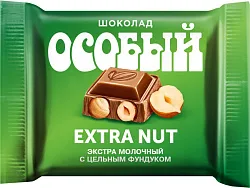 Шоколад КВАДРО Особый экстра молочный с цельным фундуком 80г