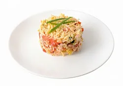 Салат Праздничный с копченой курицей