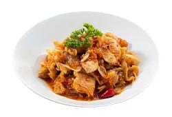 Капуста тушеная с курицей
