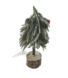 Ель декоративная ТАМ-ТАМ Милашка заснеженная с ягодами и шишками на пеньке 23см арт.8874