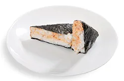 Онигири с тунцом 120г